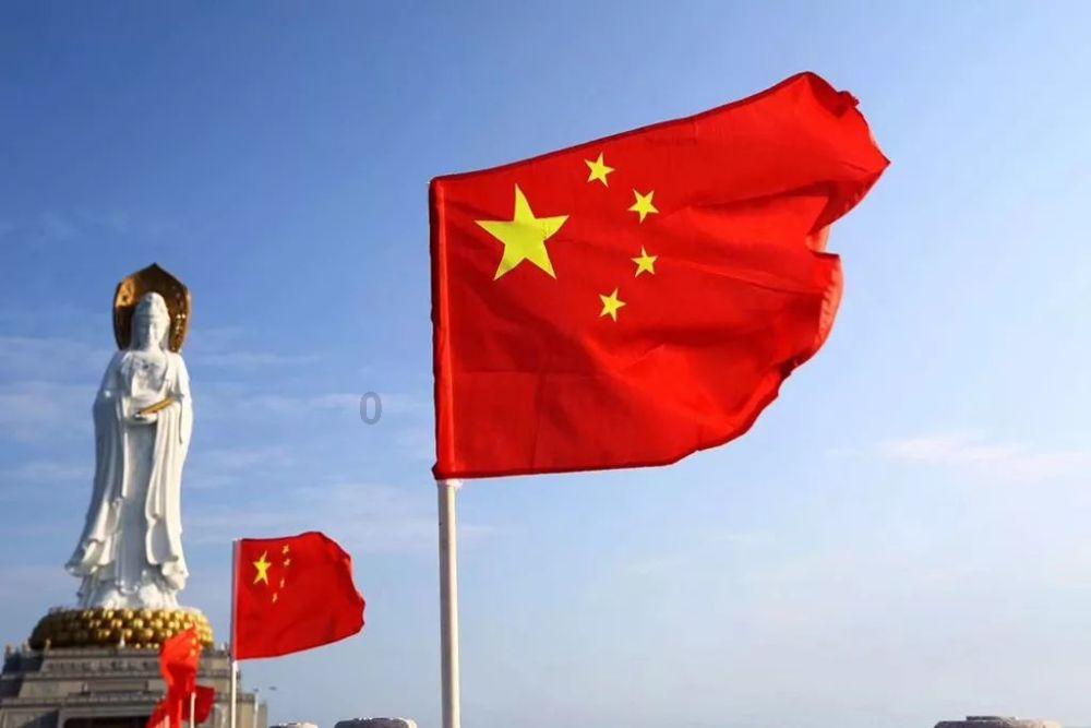 外卖骑手配送中撞伤人，谁买单？